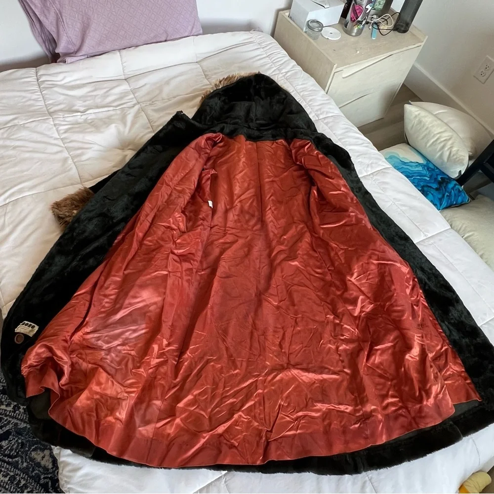 Vintage Faux Fur Coat - Picture 9 of 13